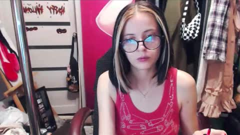 Snapshot of valeriaxkiss chatting on 01.08.25 ValeriaXKiss online show from 01.08.25