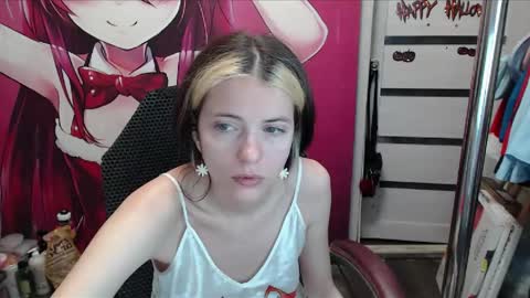 Snapshot of valeriaxkiss chatting on 05.14.26 ValeriaXKiss online show from 05.14.26