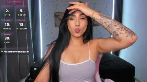 Snapshot of valerie_corthez chatting on 05.12.26 VALERIE online show from 05.12.26