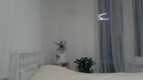 Snapshot of valerie_rose777 chatting on 12.28.24 valerie_rose777 online show from 12.28.24