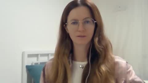 Snapshot of valerie_rose777 chatting on 10.11.25 valerie_rose777 online show from 10.11.25