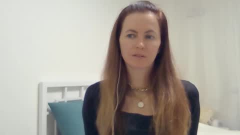 Snapshot of valerie_rose777 chatting on 10.18.25 valerie_rose777 online show from 10.18.25