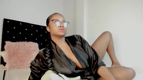 Valerie Blake online show from 04.23.26