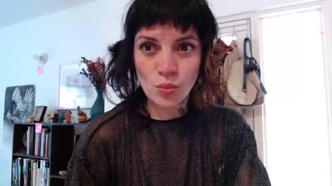 valeriees_ online show from 02.23.26