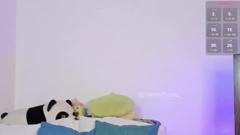 Valerie  Ig valerieflorez  online show from 12.29.24