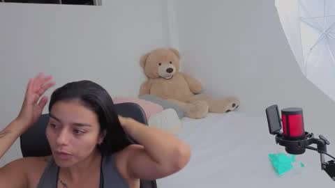 Snapshot of valerihouse chatting on 02.15.26 Juli C online show from 02.15.26