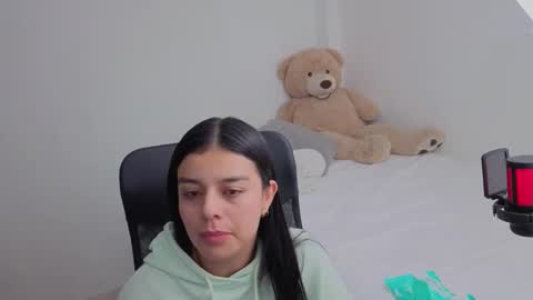 Snapshot of valerihouse chatting on 02.18.26 Juli C online show from 02.18.26