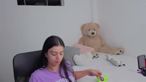 Snapshot of valerihouse chatting on 02.24.26 Juli C online show from 02.24.26