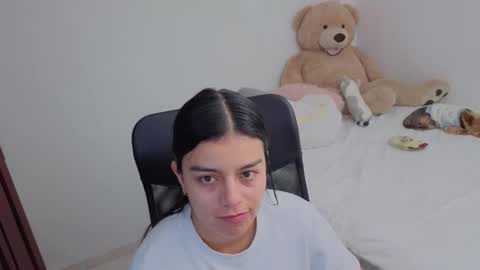 Snapshot of valerihouse chatting on 02.28.26 Juli C online show from 02.28.26