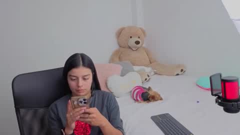 Snapshot of valerihouse chatting on 03.01.26 Juli C online show from 03.01.26