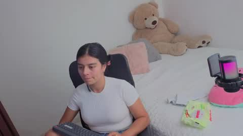 Snapshot of valerihouse_ chatting on 06.11.26 valerihouse_ online show from 06.11.26