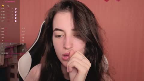 Snapshot of valeritiio chatting on 09.14.25 valeritiio online show from 09.14.25