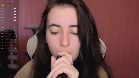 Snapshot of valeritiio chatting on 09.21.25 valeritiio online show from 09.21.25