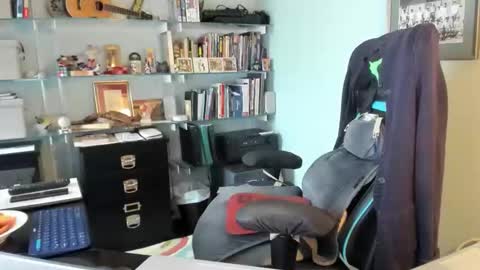 Snapshot of valeriusvitus99 chatting on 10.20.25 athletic ass muscles underwear smooth cock online show from 10.20.25