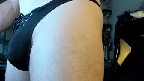 Snapshot of valeriusvitus99 chatting on 01.06.26 athletic ass muscles underwear smooth cock online show from 01.06.26