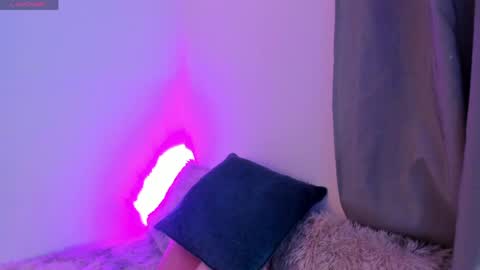 Snapshot of valery_kils chatting on 05.17.26 VALERY online show from 05.17.26