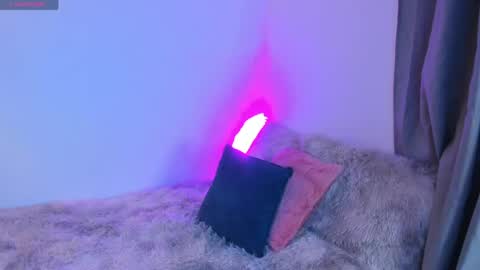 Snapshot of valery_kils chatting on 05.19.26 VALERY online show from 05.19.26