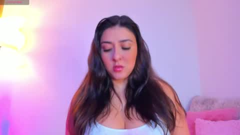 Snapshot of valery_kils chatting on 05.27.26 VALERY online show from 05.27.26