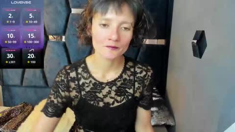 VALERY MORE online show from 10.08.25