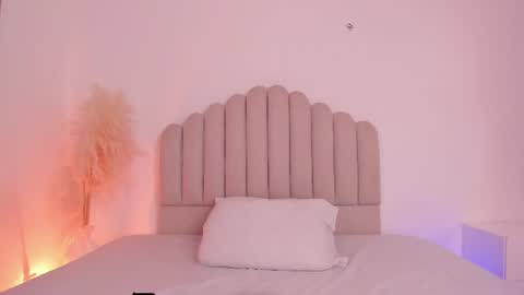 Snapshot of valery_santorini chatting on 07.23.26 VALERY online show from 07.23.26