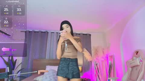 Snapshot of valery_yepes_ chatting on 09.18.25 Valery online show from 09.18.25