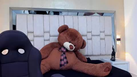 valerycooper23 online show from 02.19.26