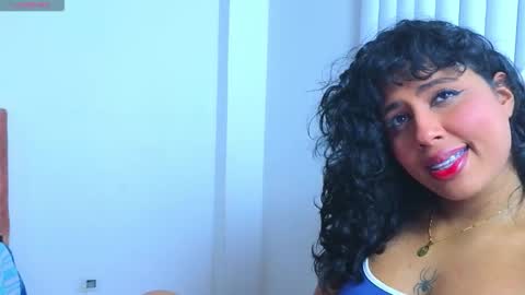 Snapshot of valerylovexxx chatting on 10.28.25 valerylovexxx online show from 10.28.25