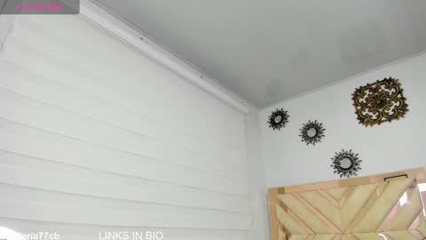 Snapshot of valeryrossee chatting on 01.22.25 VALERIA online show from 01.22.25