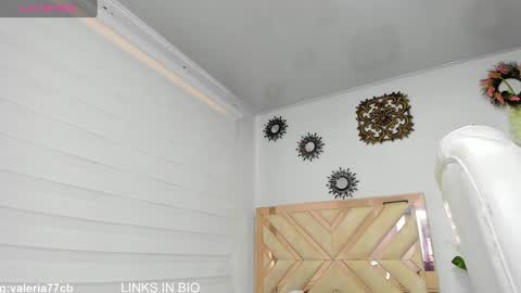 Snapshot of valeryrossee chatting on 03.08.25 VALERIA online show from 03.08.25