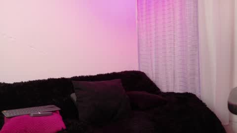 Snapshot of valerysnow_ chatting on 07.15.26 Valery online show from 07.15.26