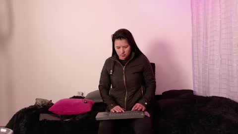 Snapshot of valerysnow_ chatting on 07.25.26 Valery online show from 07.25.26