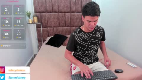 Valery Stonne  online show from 01.30.25