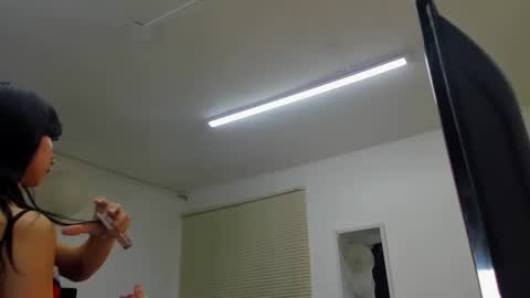 valey_nicole online show from 07.12.26