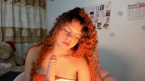 Snapshot of valientegirl_ chatting on 01.15.25 VALIENTE online show from 01.15.25