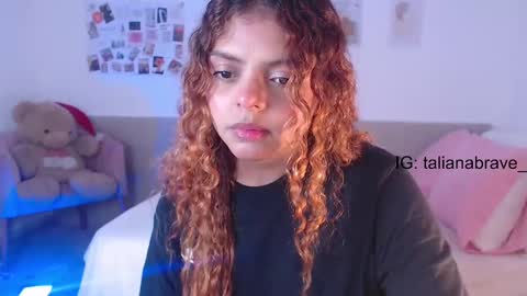 Snapshot of valientegirl_ chatting on 03.07.25 VALIENTE online show from 03.07.25