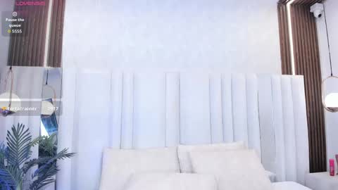 Snapshot of valkiria_vixen chatting on 05.16.26 VALQUIRIA online show from 05.16.26