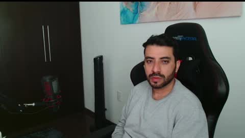 Snapshot of vallartamexi chatting on 12.21.25 Roberto Carlos online show from 12.21.25