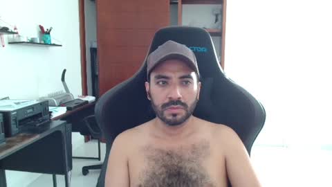 Snapshot of vallartamexi chatting on 06.25.26 Roberto Carlos online show from 06.25.26