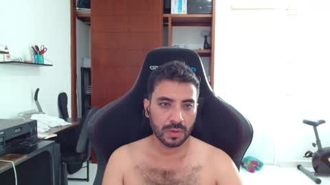 Snapshot of vallartamexi chatting on 07.29.26 Roberto Carlos online show from 07.29.26