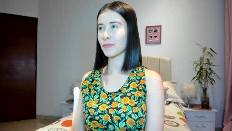 Snapshot of vallejo_macarena chatting on 01.29.25 Macarena online show from 01.29.25