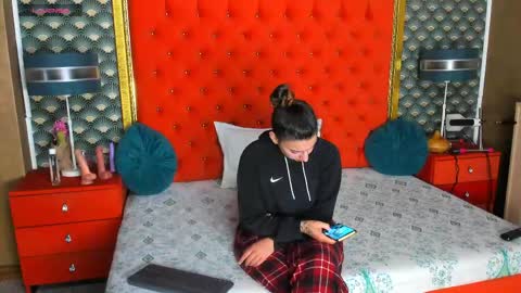 Valerie Val V online show from 05.28.26