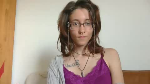 Snapshot of valleriestarr chatting on 09.08.25 Vallerie Starr online show from 09.08.25