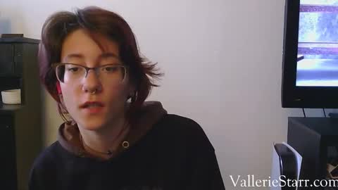 Snapshot of valleriestarr chatting on 10.26.25 Vallerie Starr online show from 10.26.25