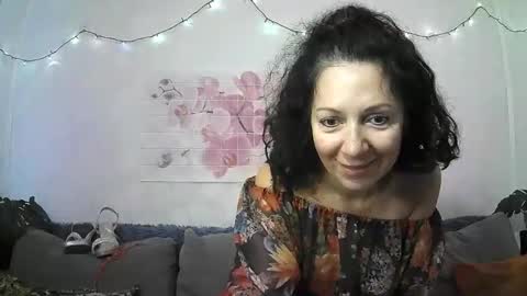 Snapshot of valleriwind chatting on 05.14.26 ValleriWind online show from 05.14.26