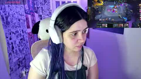 Im Violet online show from 11.06.25