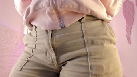 Snapshot of valloletsamar chatting on 01.09.25 Vallolet Peach online show from 01.09.25