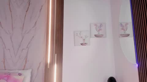 Vallolet Peach  online show from 02.13.26