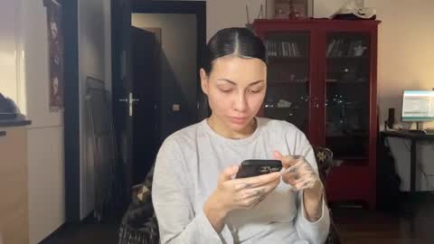 Little Devil online show from 02.15.25