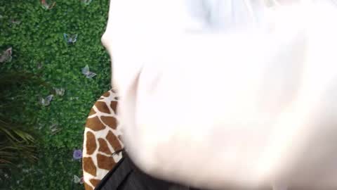 Snapshot of valquiria_sirgun chatting on 10.10.25 valquiria_sirgun online show from 10.10.25