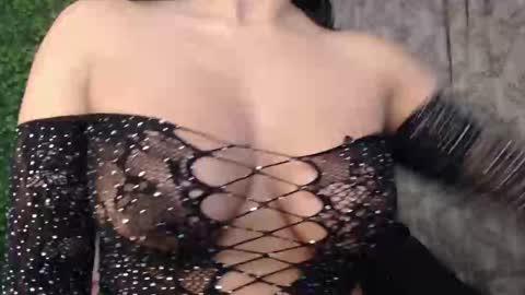Snapshot of valquiria_sirgun chatting on 11.27.25 valquiria_sirgun online show from 11.27.25